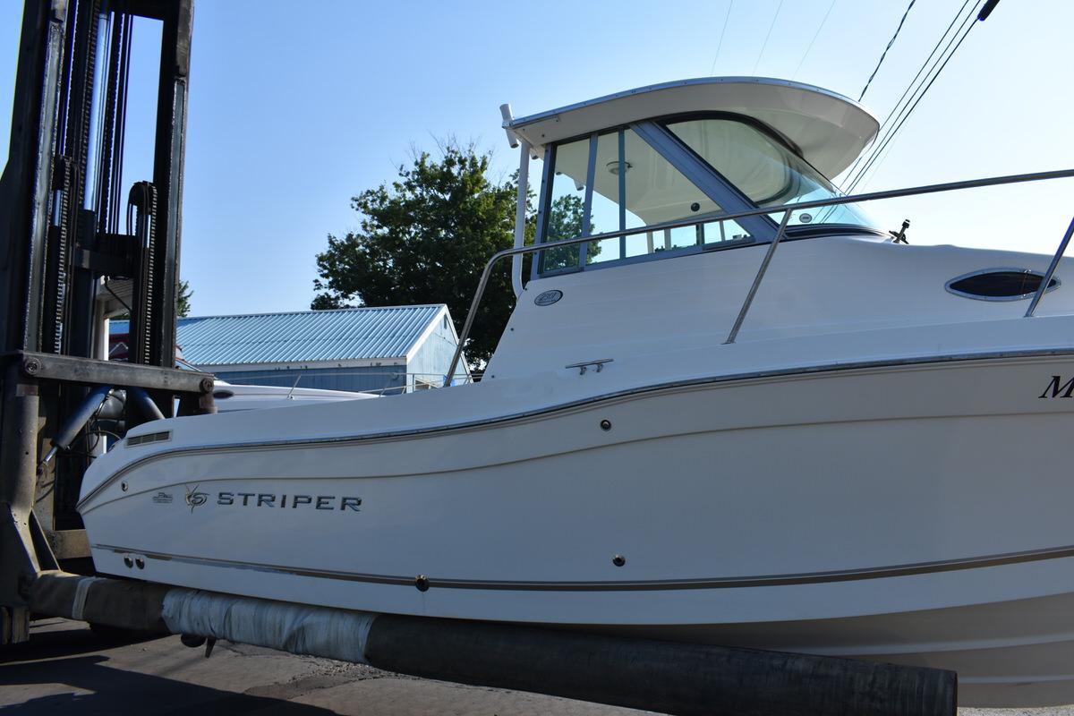 1995 Seaswirl Striper 20'  Classifieds for Jobs, Rentals, Cars