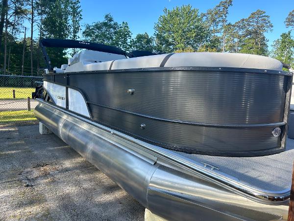 New 2024 Crest Classic Platinum 240 SLC, 29036 Chapin - Boat Trader