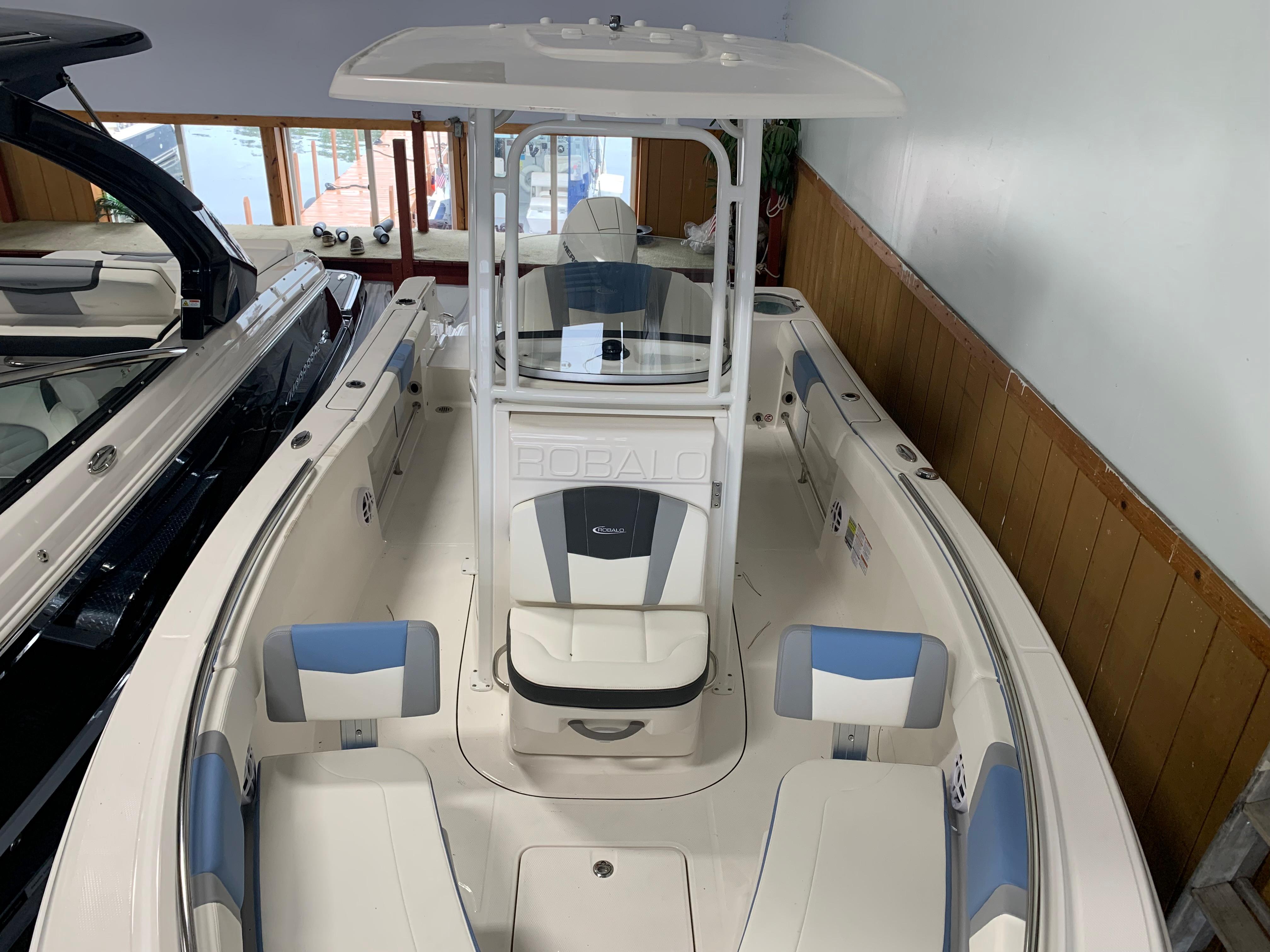 New 2024 Robalo R230 Center Console, 14555 Sodus Point Boat Trader