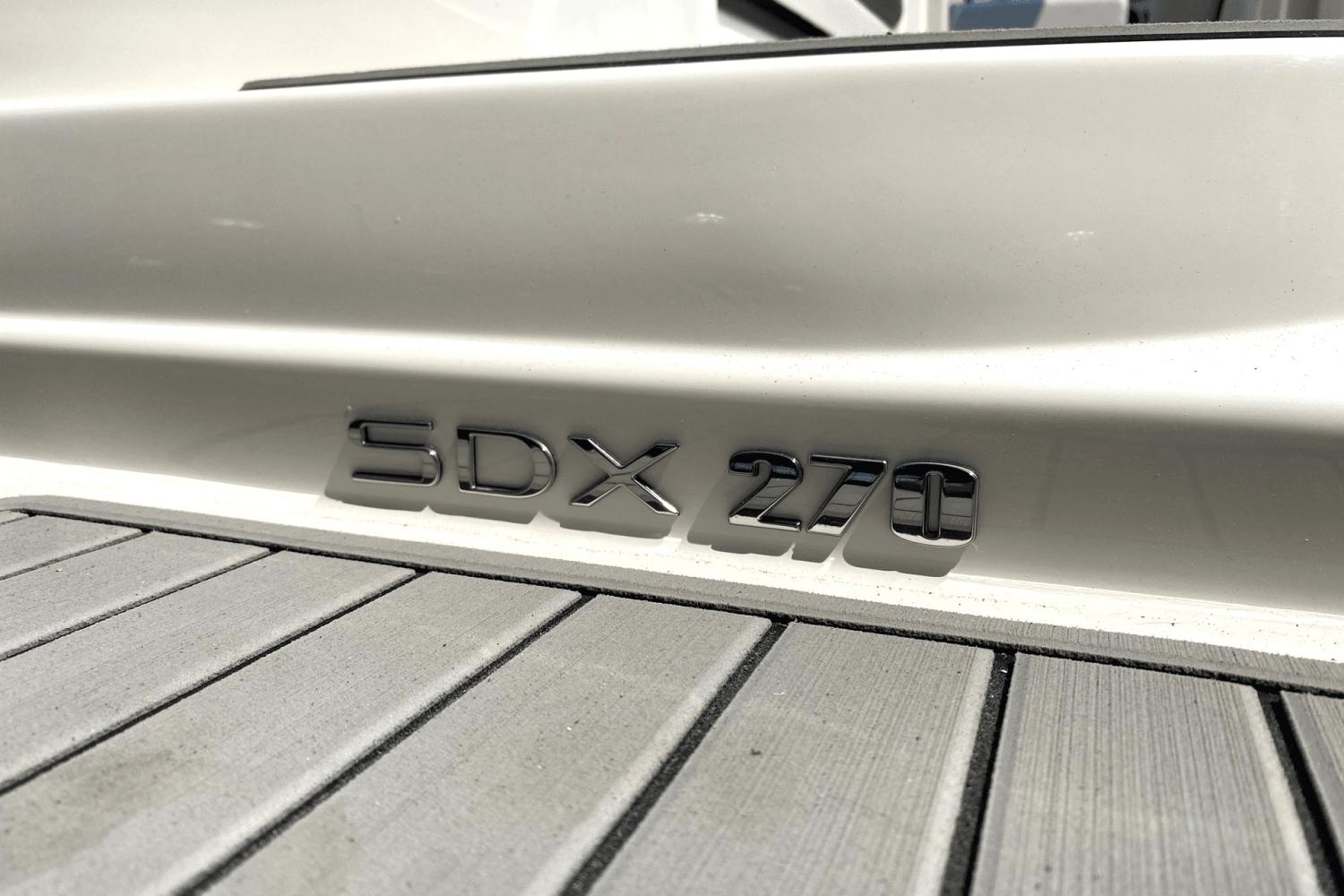 2024 Sea Ray SDX 270