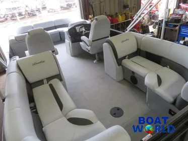 2024 Bentley Pontoons Legacy 220 Navigator Quad Lounge Pontoon & Honda 4