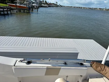 2018 Robalo R180 Center Console