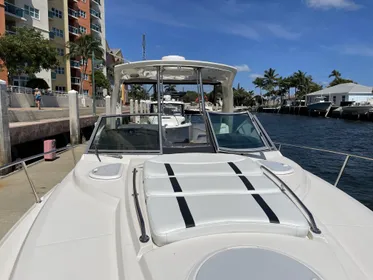 2014 Monterey 320 Sport Yacht