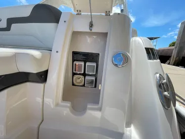 2014 Monterey 320 Sport Yacht