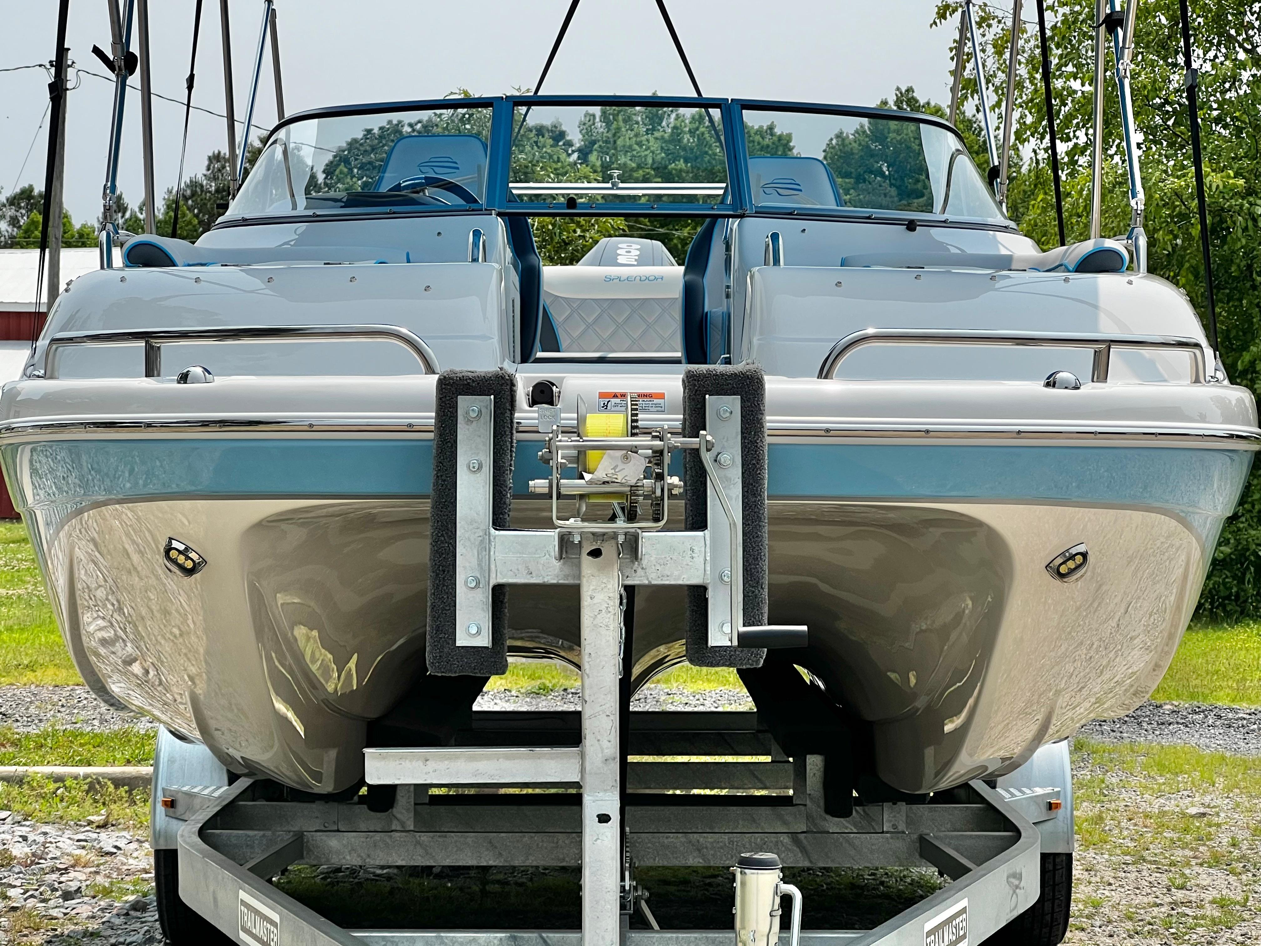 2023 Splendor 259 SUNSTAR Deck Boat - Rigged & Ready!