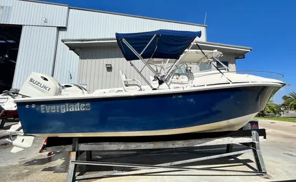 2008 Everglades Starboard side