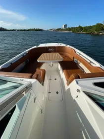 2017 Boston Whaler Vantage 320