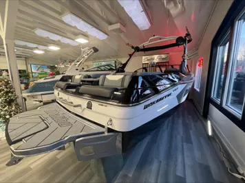 2024 Malibu Wakesetter Lsv 23