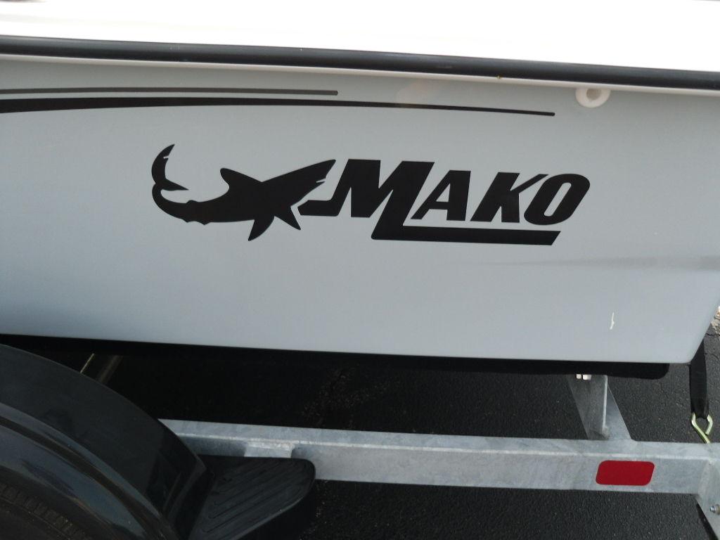 2023 Mako Pro Skiff 17 CC