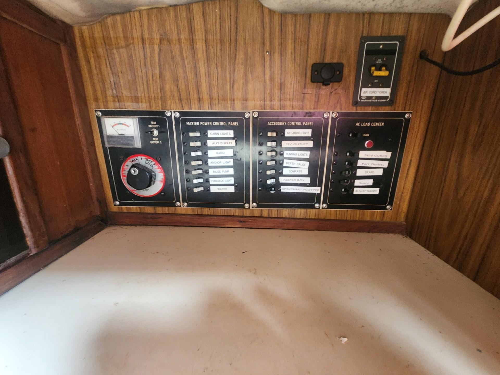 1983 Allmand 31 Masthead Sloop