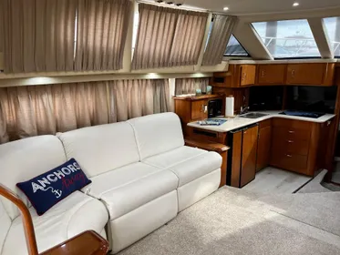 2004 Carver 444 Cockpit Motor Yacht