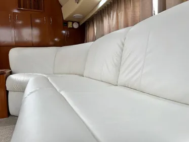 2004 Carver 444 Cockpit Motor Yacht