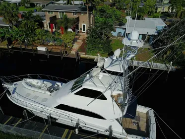 2004 Riviera 58 Enclosed Flybridge