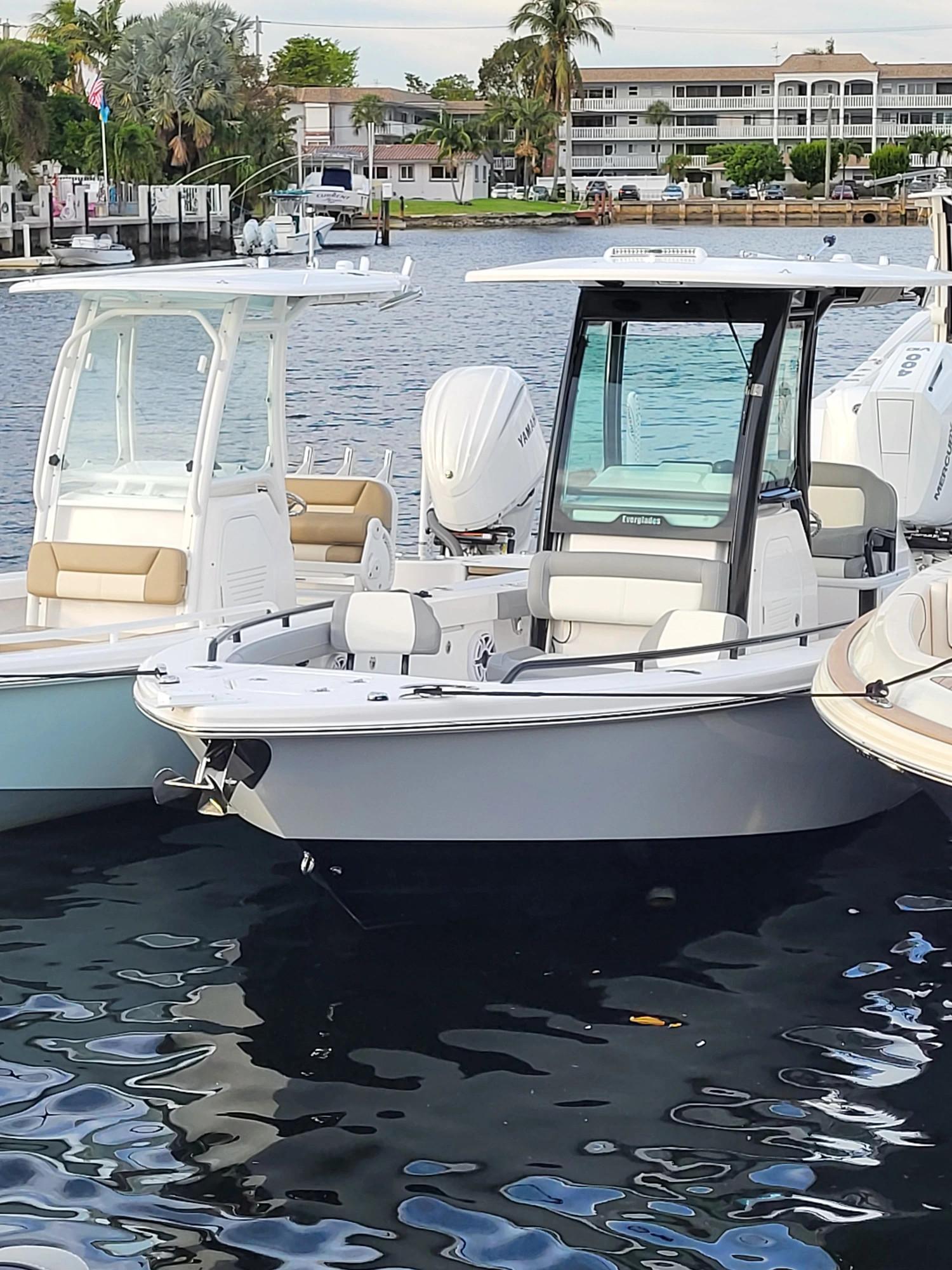 New 2024 Everglades 253 CC 33062 Pompano Beach Boat Trader   9095283 956067780 0 121220231008 2 