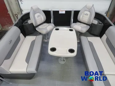 2024 Princecraft Vectra 23 RL Swingback Dinette Pontoon & Mercury 4