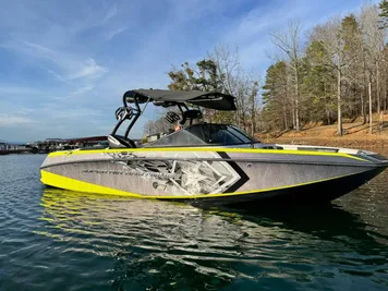 2015 Nautique G25