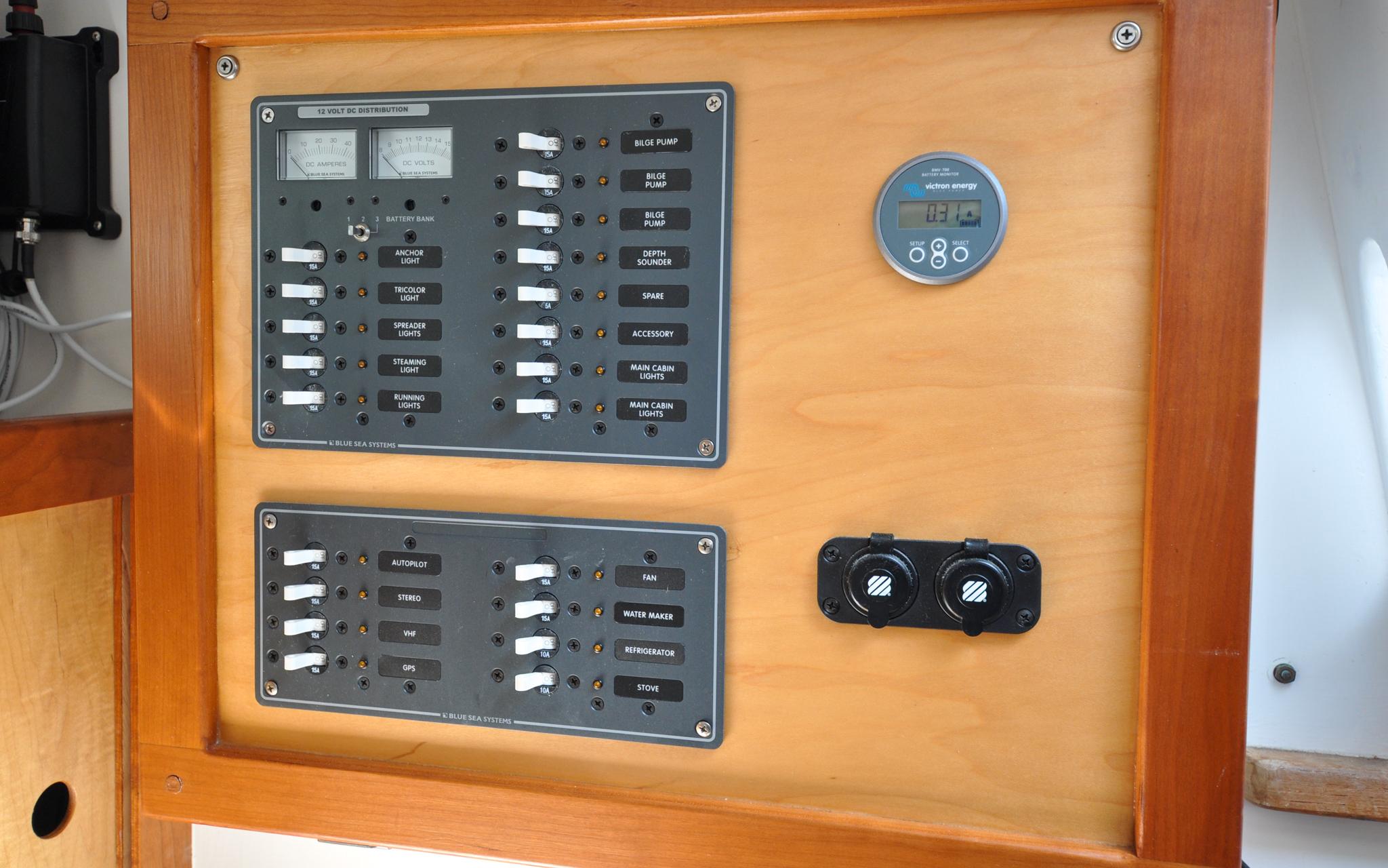 Marples CC40 - Fast Cruiser - Kolea - Electrical Distribution Panels