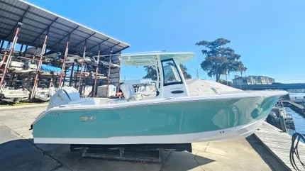 2025 Sea Hunt Ultra 255 SE