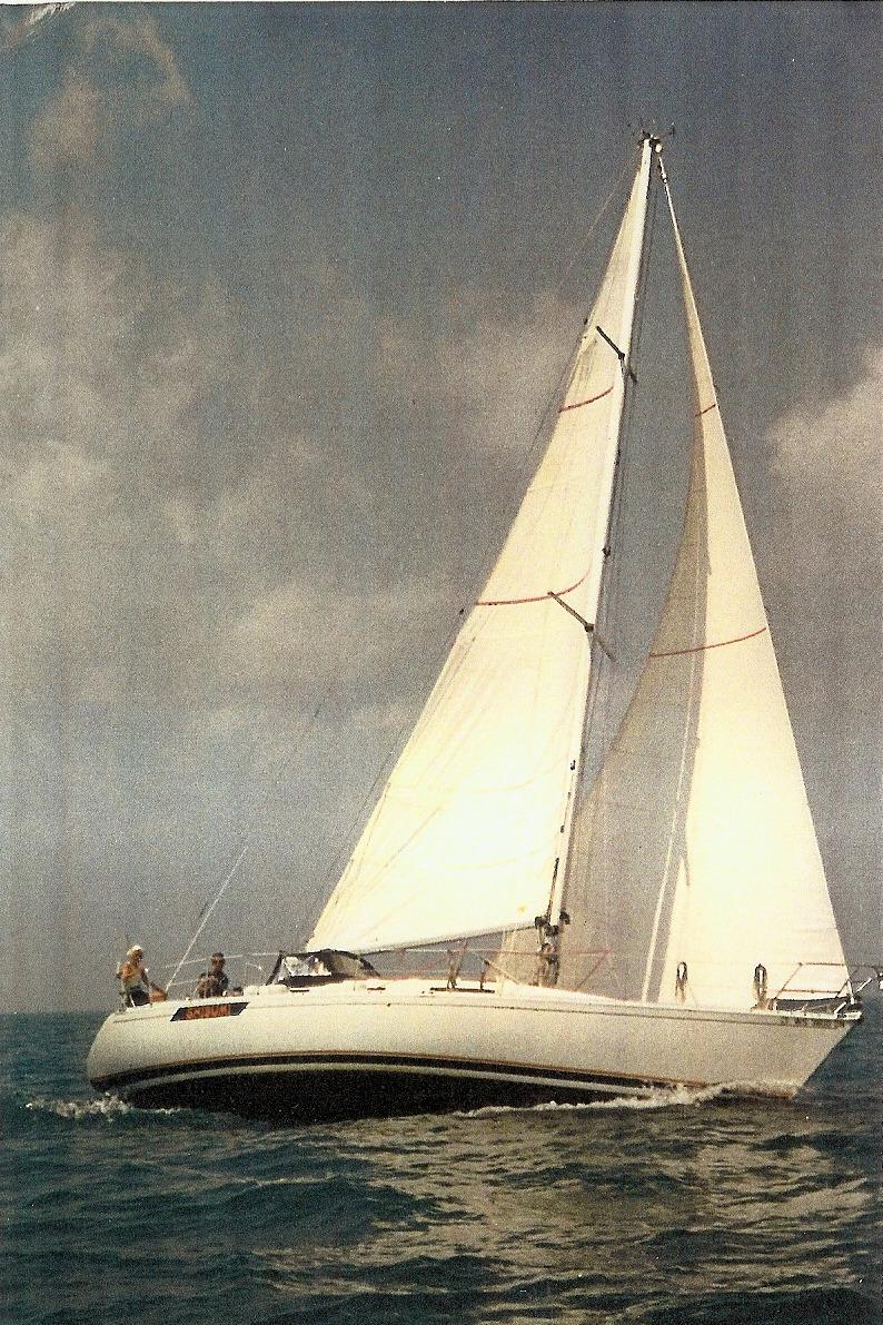 1986 Beneteau First 375