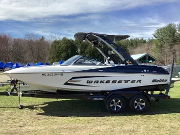 2014 Malibu Wakesetter 20MXZ