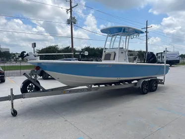 2019 Tidewater 2410 Bay Max