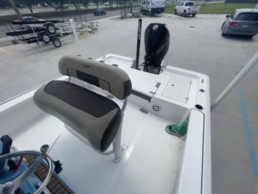 2019 Tidewater 2410 Bay Max