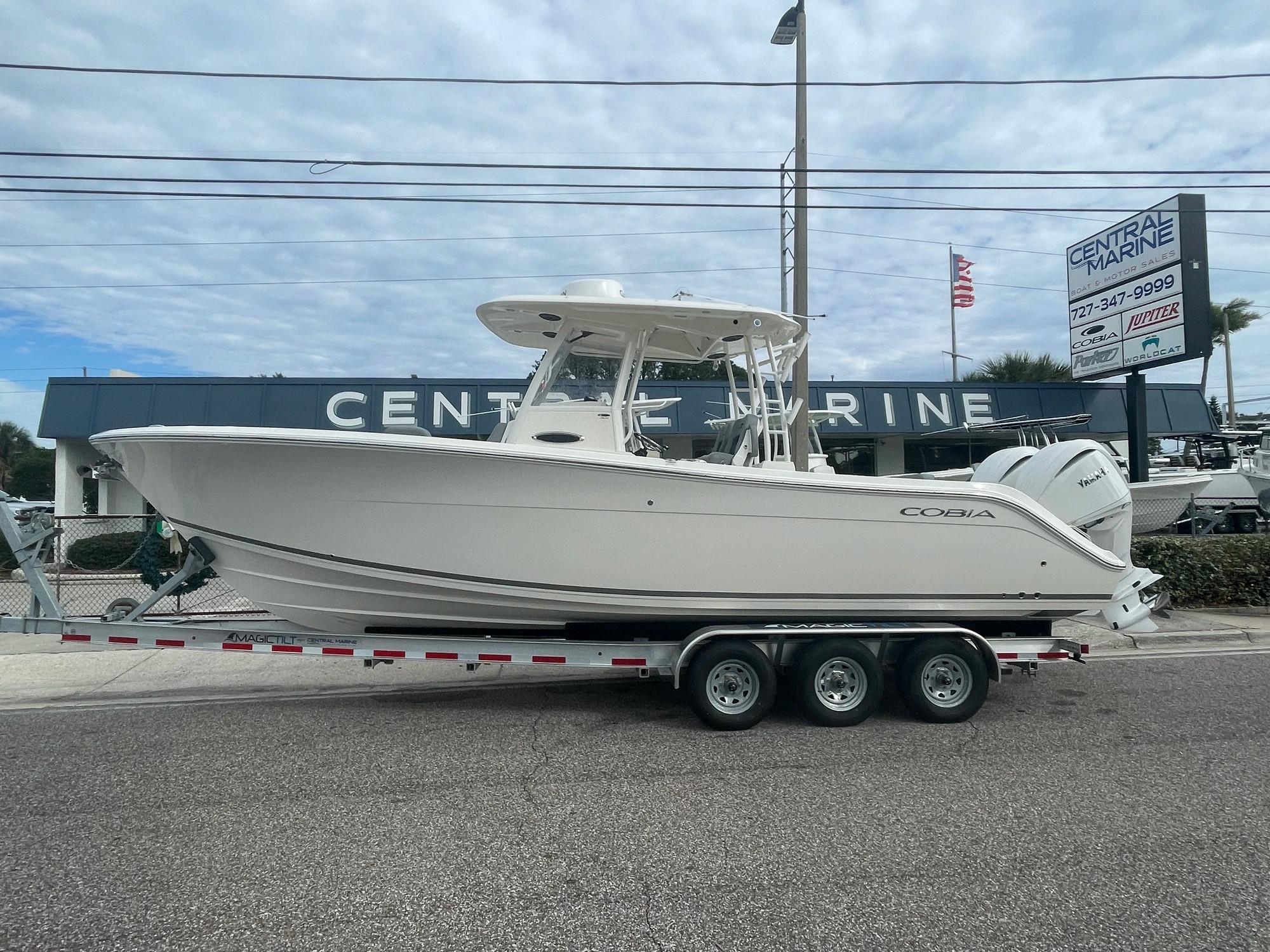 New 2024 Cobia 301 CC, 33710 St. Petersburg - Boat Trader