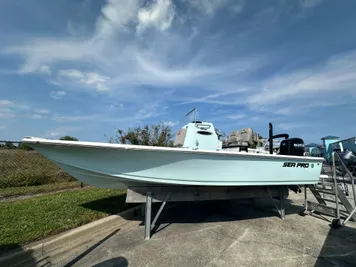 2024 Sea Pro 230 Bay