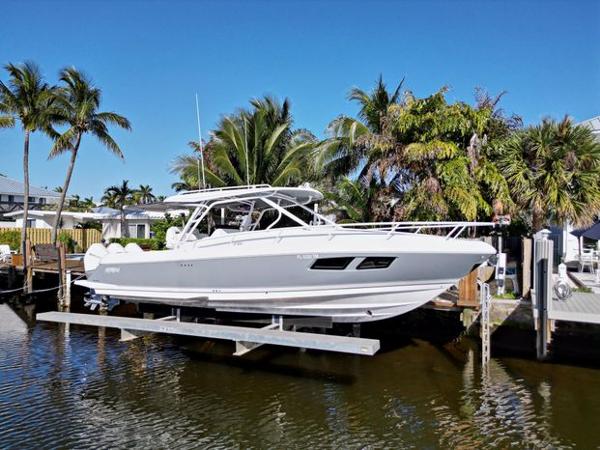 Used 2023 Intrepid 345 Valor, 33301 Fort Lauderdale - Boat Trader