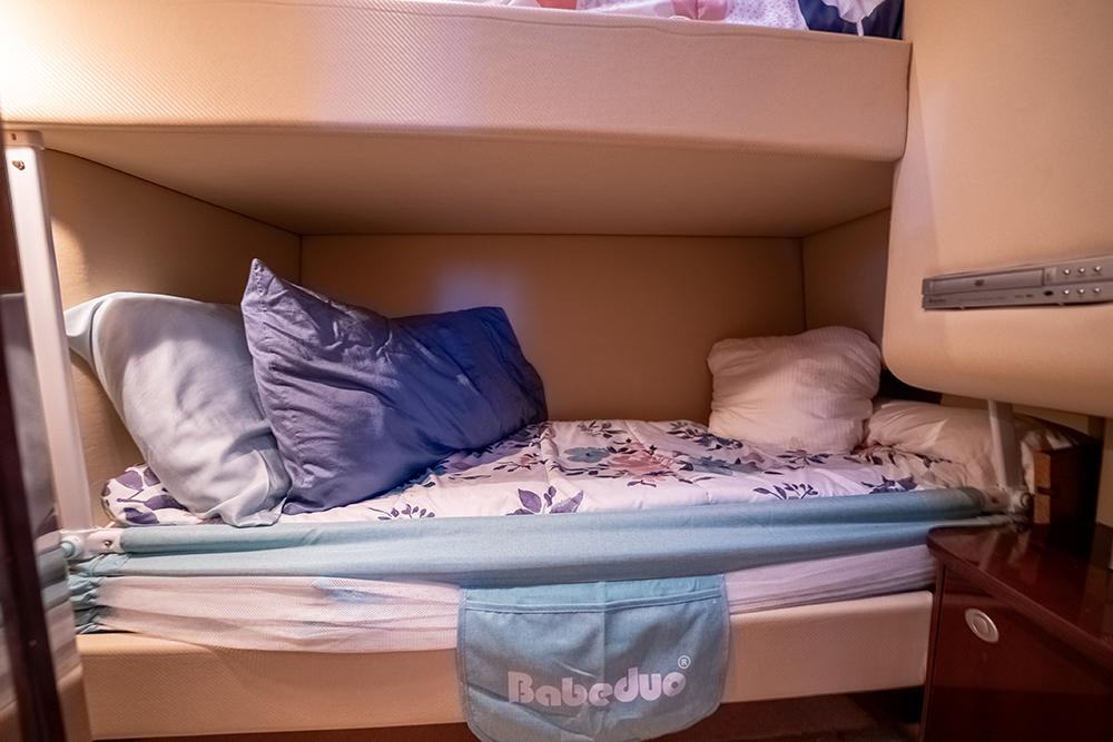 Guest bunk stateroom