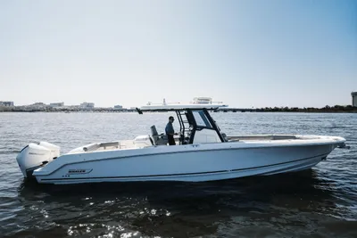 2022 Boston Whaler 330 Outrage