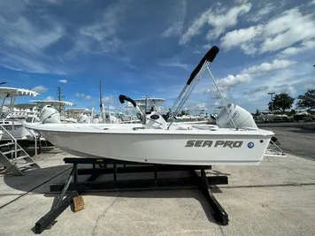 2024 Sea Pro 172 Bay