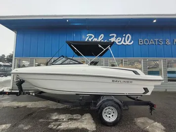 2024 Bayliner VR4 BOWRIDER