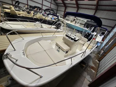 2024 Boston Whaler 170 Montauk