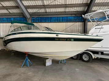 2003 Crownline 270 BR