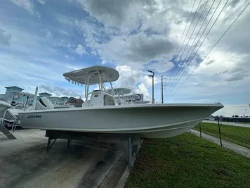 2024 Sea Pro 248 Bay