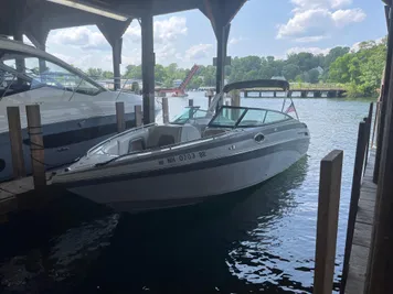 2004 Crownline 270 BR