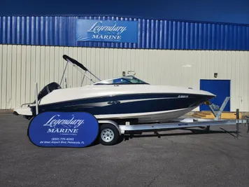 2014 Sea Ray 220 Sundeck