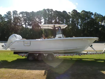 2025 Sea Hunt Ultra 305 SE