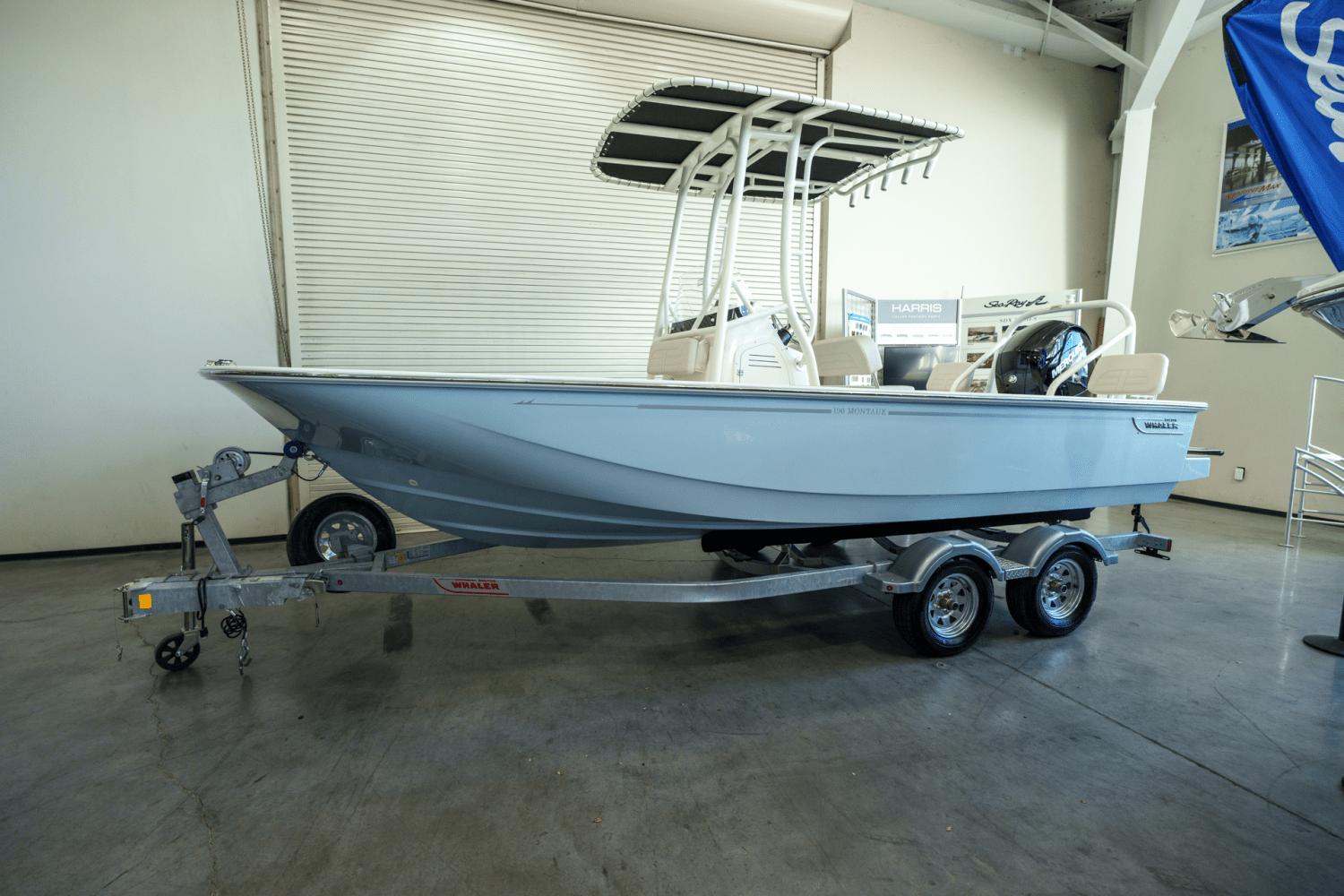 2024 Boston Whaler 190 Montauk