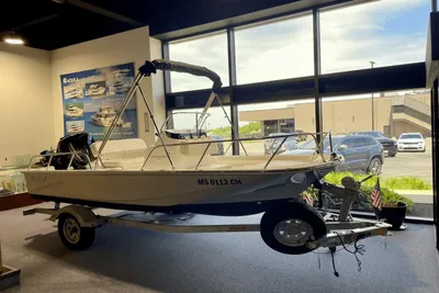 2023 Boston Whaler 150 Montauk