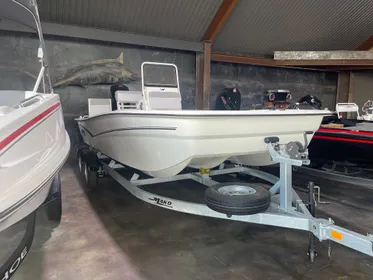 2024 Mako Pro Skiff 19 CC