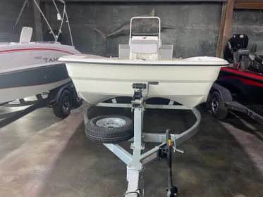 2024 Mako Pro Skiff 19 CC