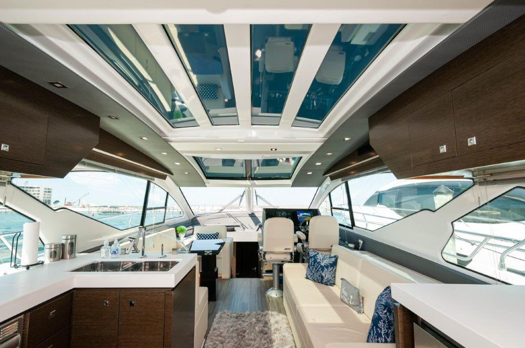 2017 Cruisers Yachts 60 Cantius  CAJUN PRINCESS  Salon 2