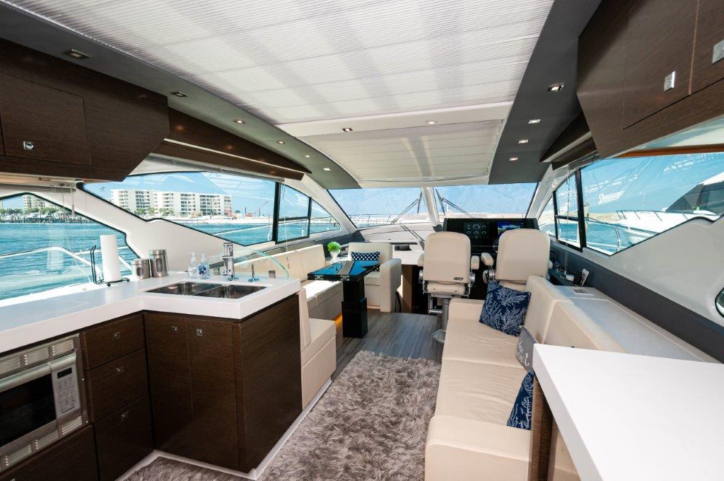 2017 Cruisers Yachts 60 Cantius  CAJUN PRINCESS  Salon 4