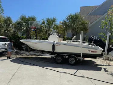 2018 Boston Whaler 210 Dauntless