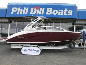 2023 Yamaha Boats 275 SE