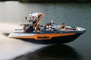 2024 Malibu M220