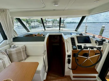 2023 Beneteau Swift Trawler 41 Fly