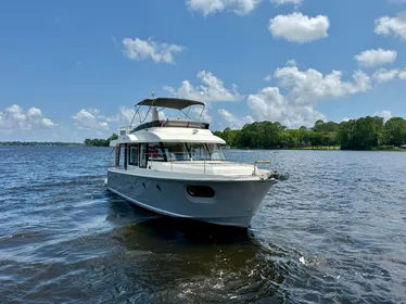 2023 Beneteau Swift Trawler 41 Fly